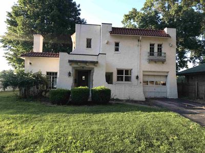 4 Edgewater Ct, Elkhart, IN, 46516