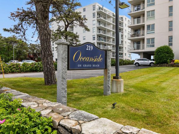 219 E Grand Ave APT 6C