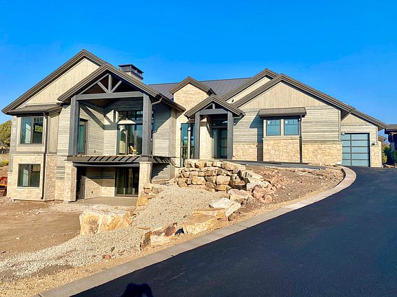 3rd image of 283 Ibapah Peak Dr