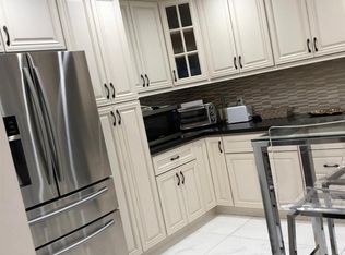 422 E Harvard Rd APT C, Burbank, CA 91501