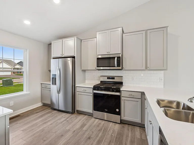 5097 Mustang Dr — Photo 2