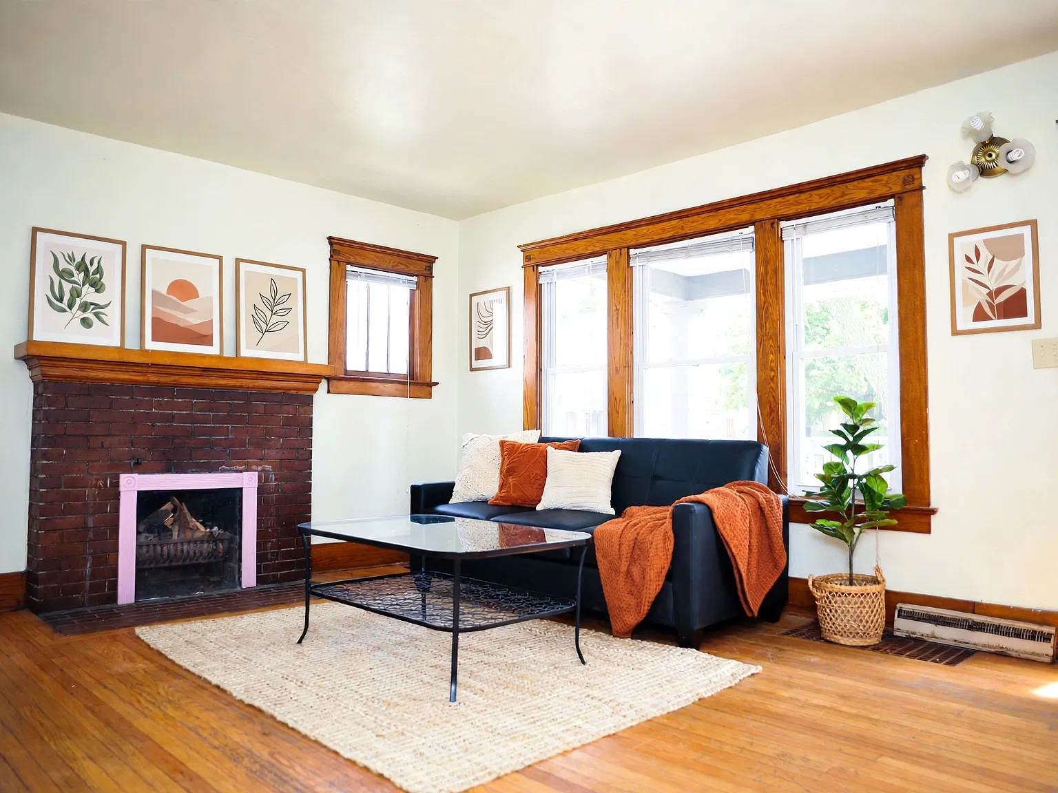 6 bed, 1288 sqft, $6,200 — Photo 3