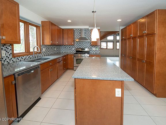 3rd image of 4141 Raspberry Rd