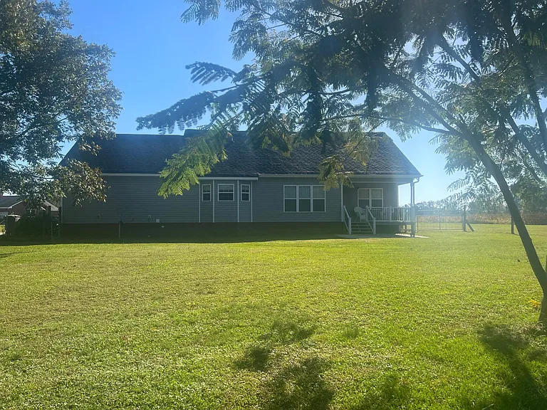 3801 N Hills Dr — Photo 35