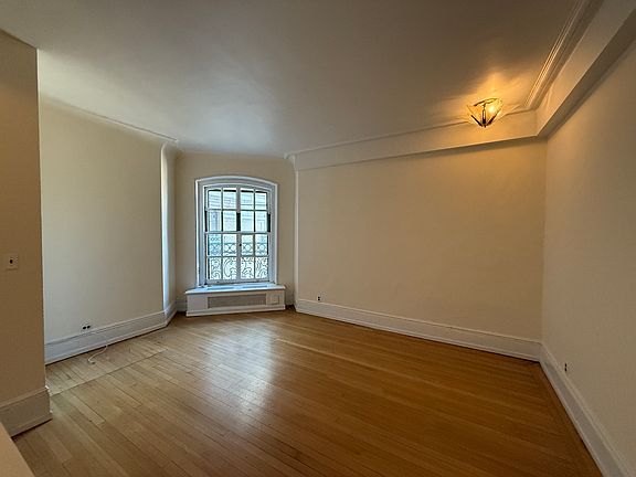 3rd image of 2109 Broadway APT 14142