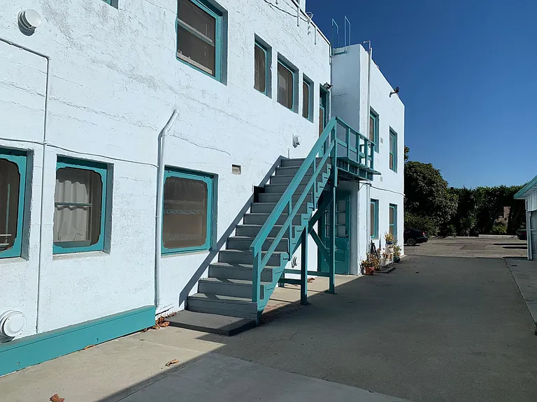 3700 S Pacific Ave #1 — Photo 13