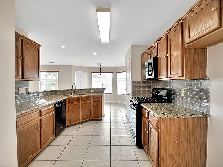 2939 Sailors Moon Dr — Photo 16