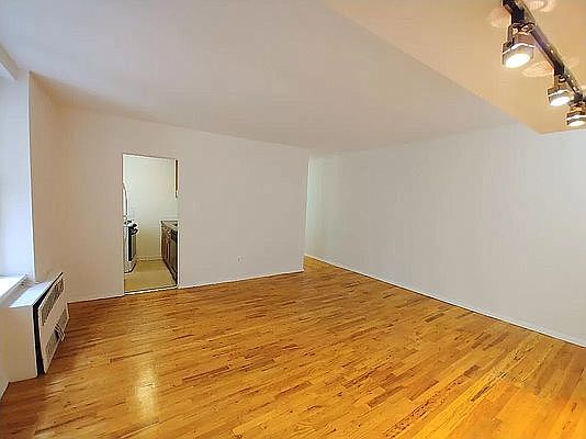 2nd image of 308 W 94th St #622