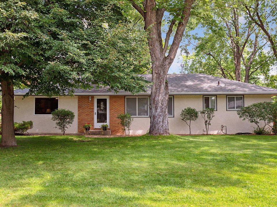 1st image of 12347 Gladiola St NW