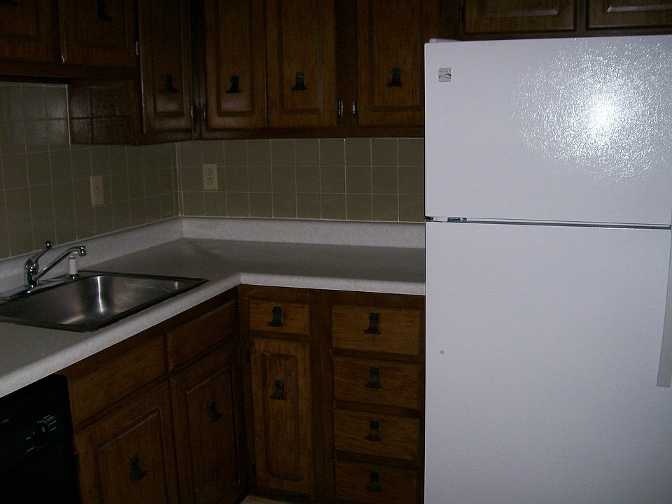 Appliances including dishwasher & garbage disposal