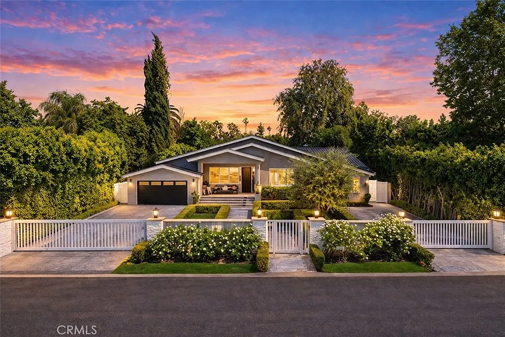 Building Photo - 6038 Jumilla Ave