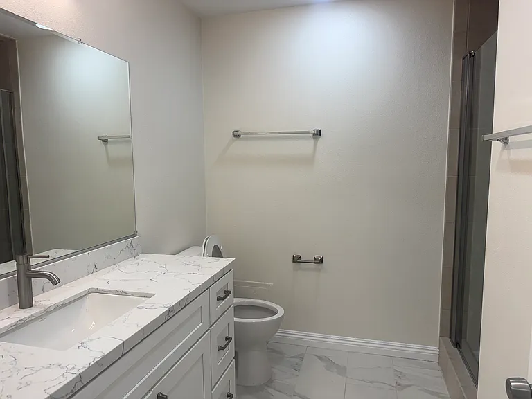 1920 E Kirkwood Ave — Photo 14