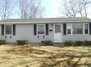 91 Price St, Springfield, MA 01104