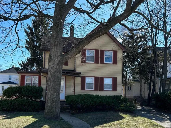 24 W Wood St, Paulsboro, NJ 08066