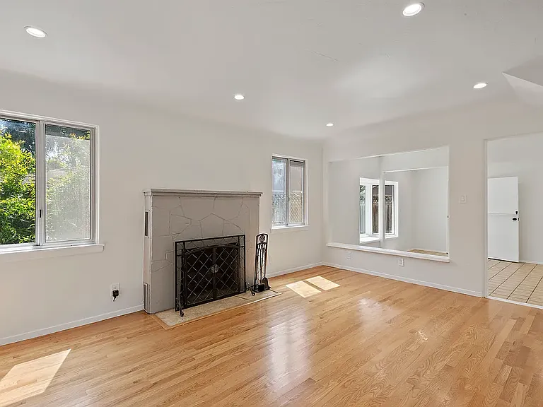1486 Richards Ave — Photo 5
