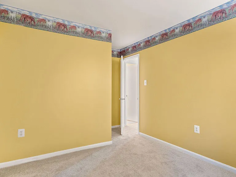4453 Holly Ave — Photo 30