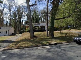 3268 Robinhood Rd, Winston Salem, NC 27106