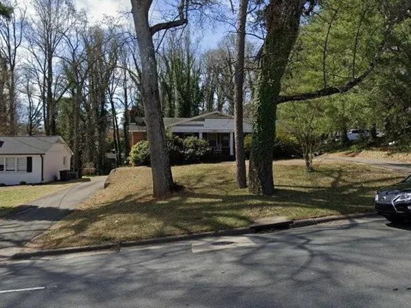 3268 Robinhood Rd, Winston Salem, NC 27106