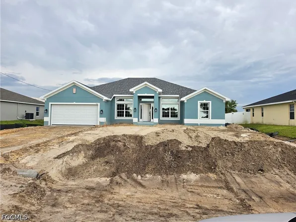 925 NW 8th Pl, Cape Coral, FL 33993