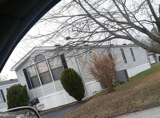 122 Roundup Rd, Middle River, MD 21220