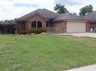 134 Basswood St, Lake Jackson, TX 77566