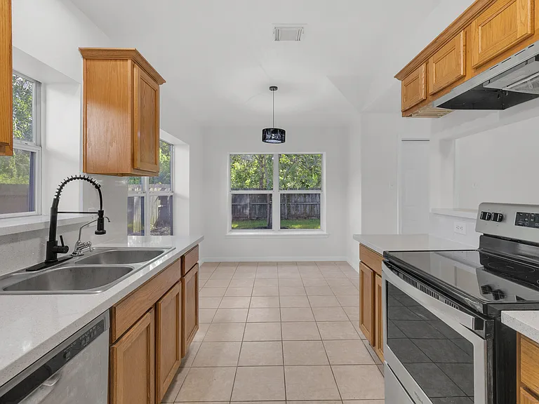 16413 Danika Oak Dr — Photo 4
