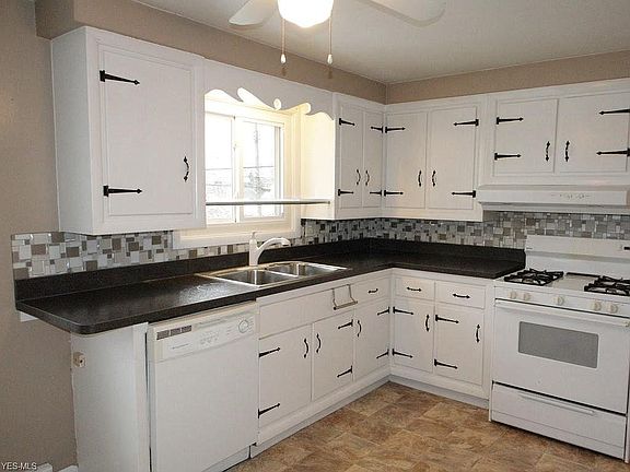 5th image of 6410 Thornton Dr #Up