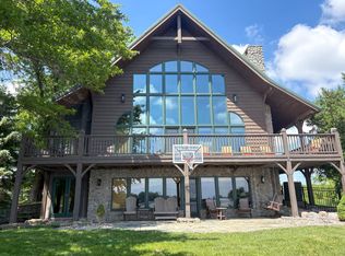 520 Kramer Rd, Avon, IL 61415