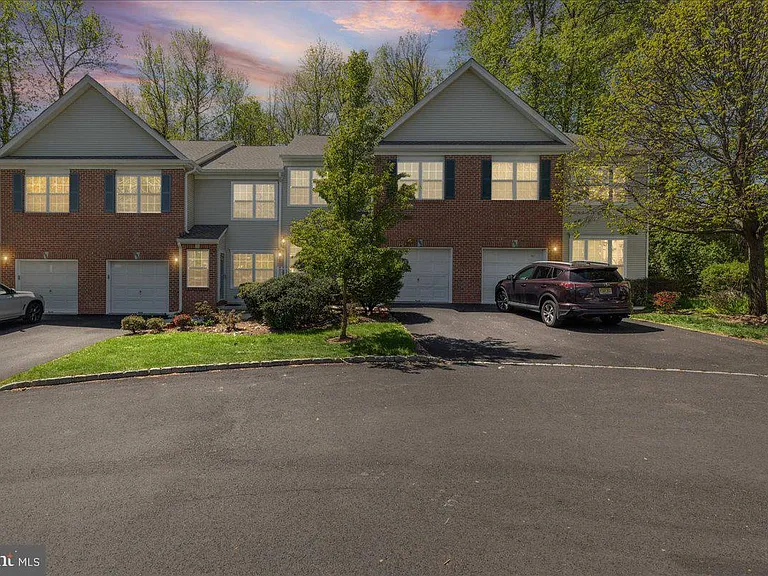 302 Wellington Park Dr — Photo 27