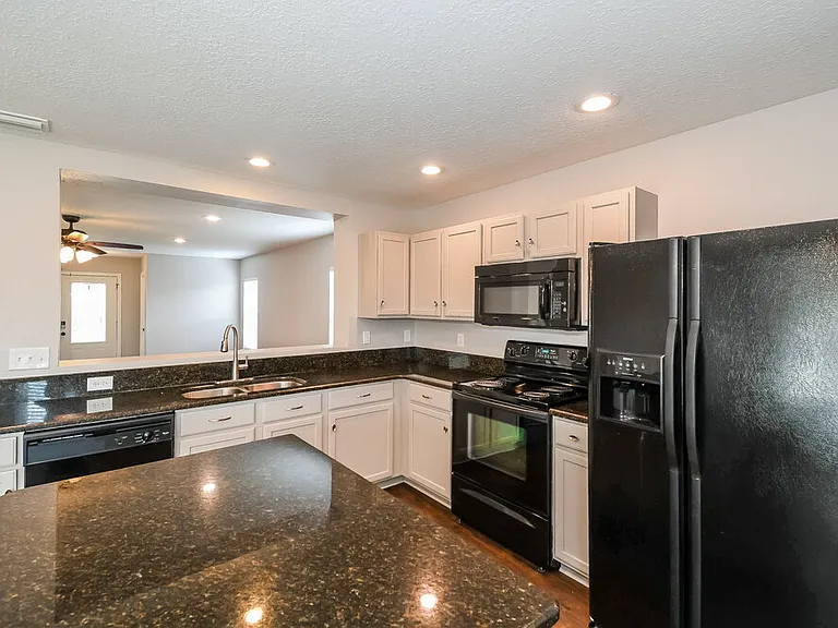 2139 Fresco Dr — Photo 11