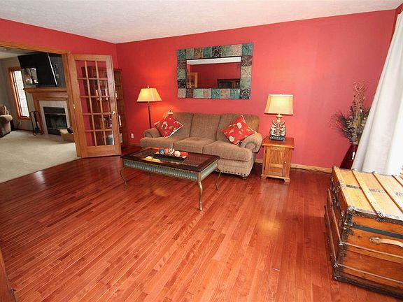 5th image of 1719 Oakforest Dr