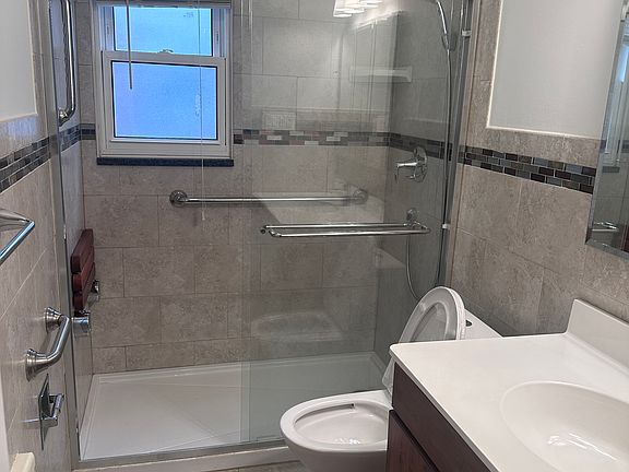 2nd image of 22-18 Clintonville St #1