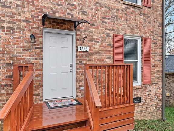 3rd image of 3253 Trails End Ln