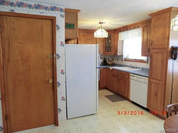 2nd image of 61 Nadon Pl