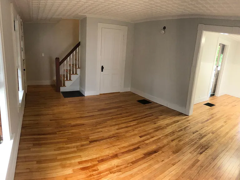 137 Baldwin St #A — Photo 3
