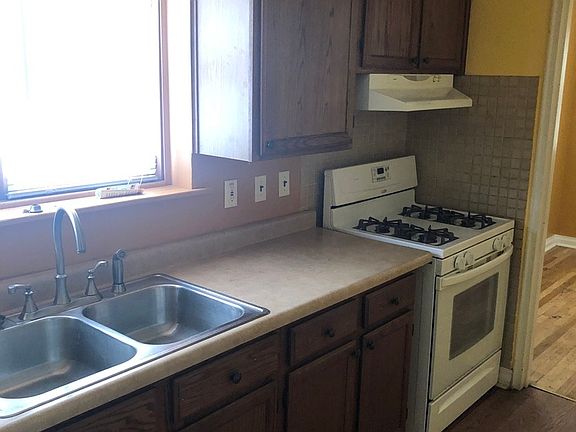 4th image of 1413 Kenilworth Ave