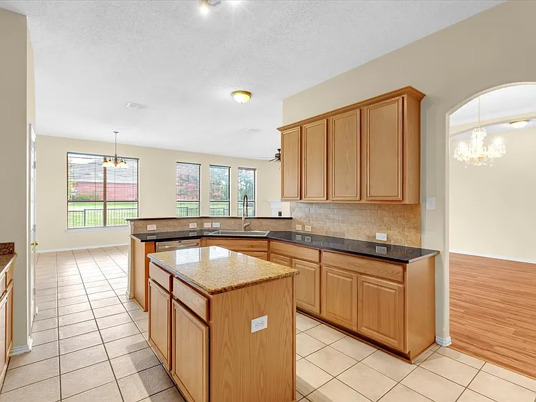 2023 Lairds Dr — Photo 28