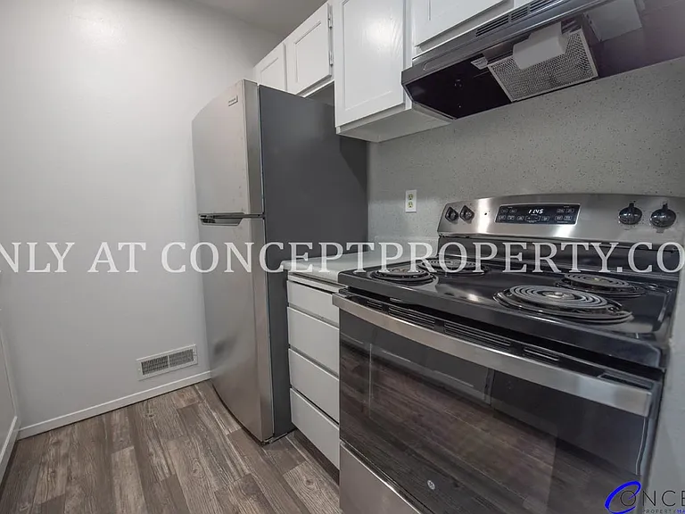 Foothill Terrace — Photo 152