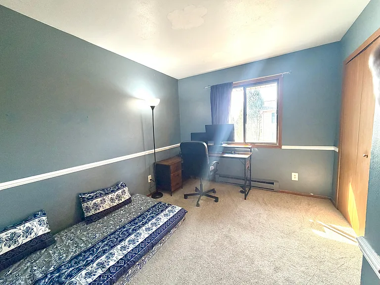 1108 Schoenhaar Dr #1 — Photo 12