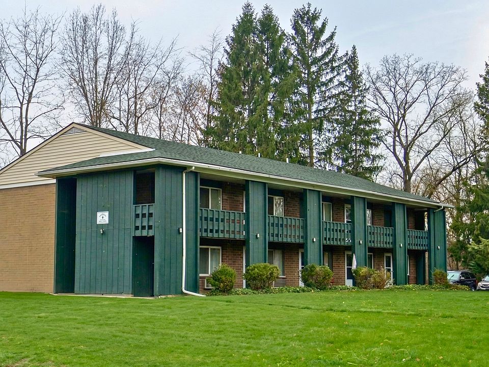 1st image of 1052 Brittain Rd #1052