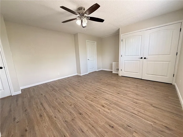 11150 Up River Rd — Photo 34