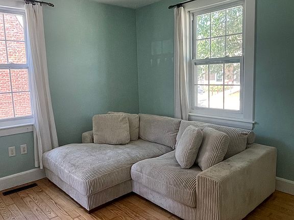 4th image of 111 Porpoise Way