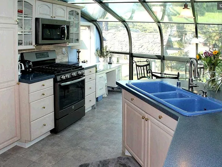 Solarium Kitchen