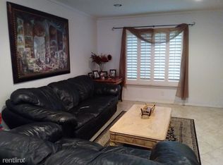 20262 Magnolia St, Huntington Beach, CA 92646