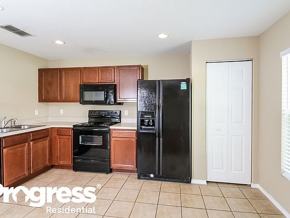5th image of 11245 Running Pine Dr