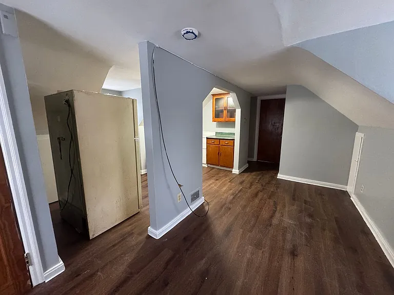 701 Elm St — Photo 2