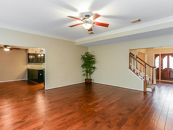 5th image of 2823 Four Winds Dr