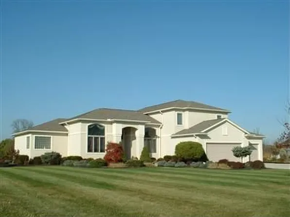 6417 Willow Lake Dr, Greenville, OH 45331