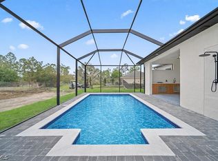 910 Plumosa Ave, Lehigh Acres, FL 33972