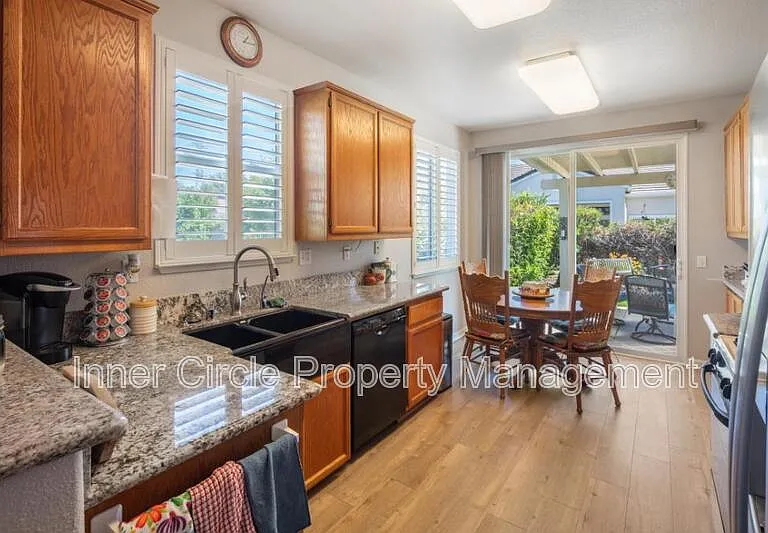310 Upton Pyne Dr — Photo 9
